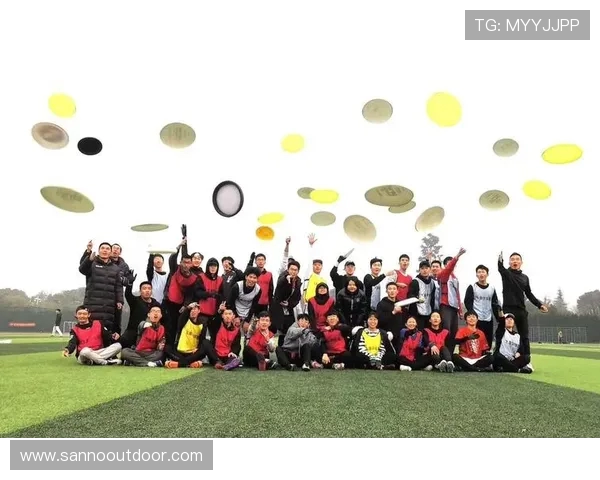 深圳飞盘队荣登飞盘节奏排行榜第二名展现强劲实力与团队合作精神