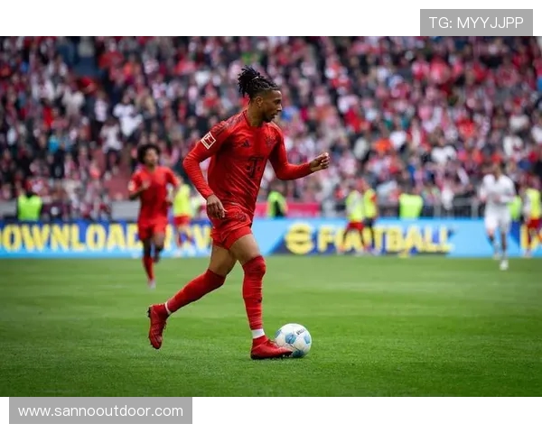 拉纳卡与特伦辛的精彩对决揭示足球战术与团队合作的重要性