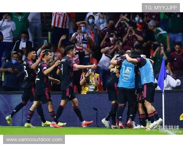 南京篮球队精英赛精彩配合分析展现团队默契与战术执行力 南京篮球队精英赛精彩配合分析展现团队默契与战术执行力